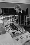 22-01-1976 Willem van Beusekom at radio studio in Hilversum.

[keywords]Black & White Image, Half Length, Radio studio[/keywords]